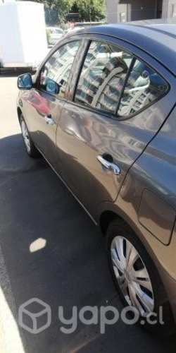 Se vende, Nissan Versa advance 2013