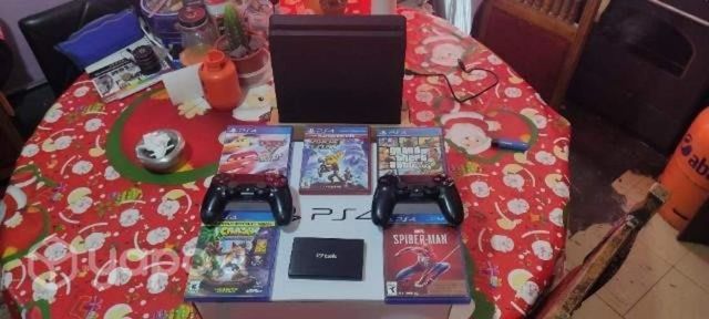 Play station 4 Slim 500 GB