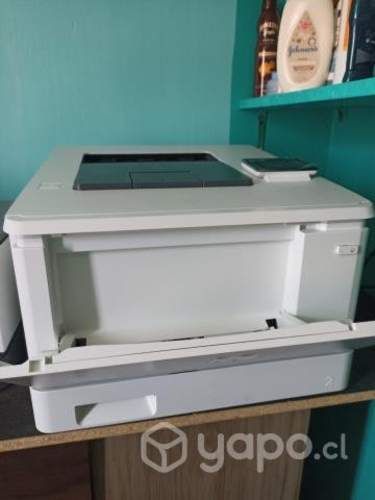Impresora láser HP modelo laserjet m454dw
