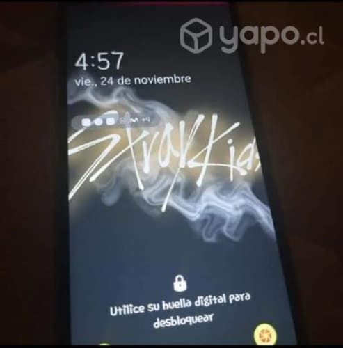 Celular LG k61 en buenas condiciones con car