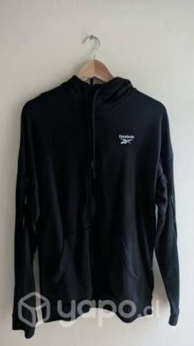 Poleron Reebok con cierre Talla M nuevo