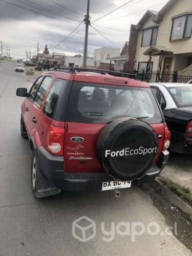 Se vende Ford scosport