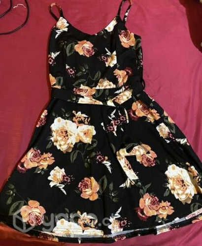Vestido floreado veraniego talla S elasticado
