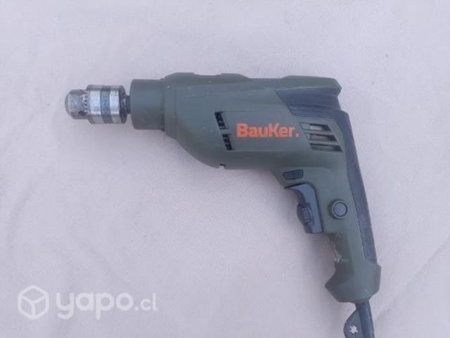 Taladro percutor BAUKER