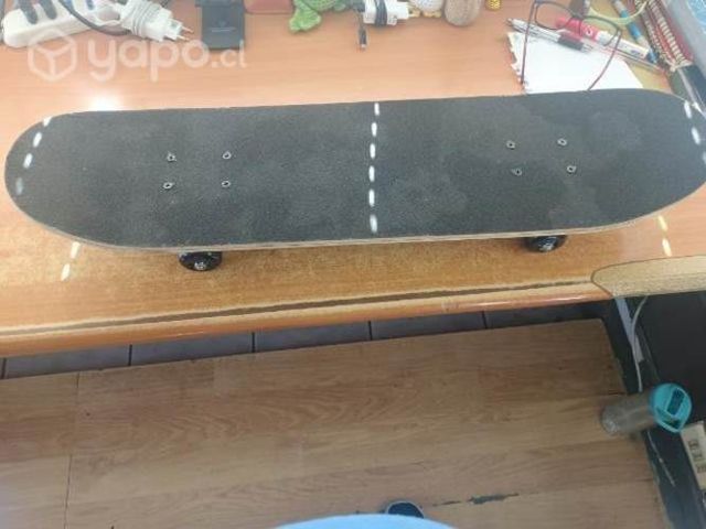Skateboard marca Athletic Workc