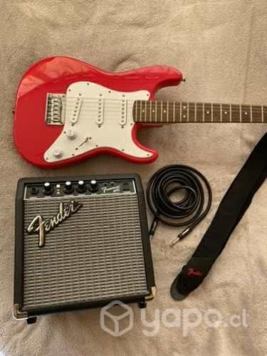 Squier Stratocaster+Amplificador, correa y cable