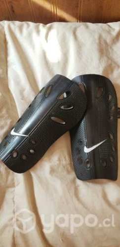 Canilleras nike medianamente Grandes