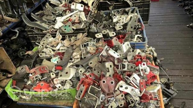 Bisagras New cherokee 3.2 2020 A