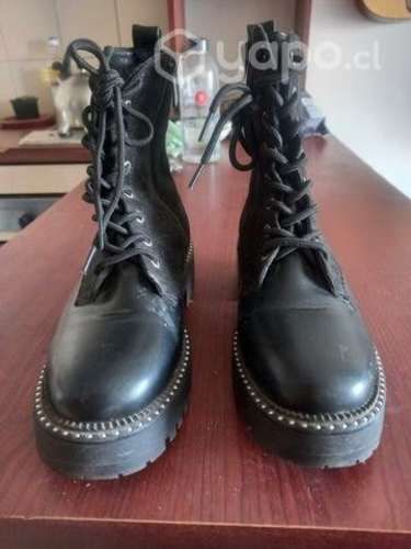 Bototos/botas negras