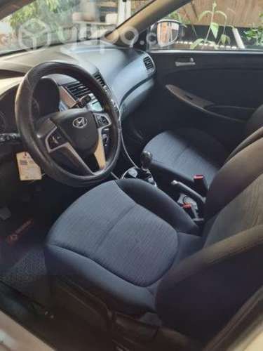 Hyundai accent 2015