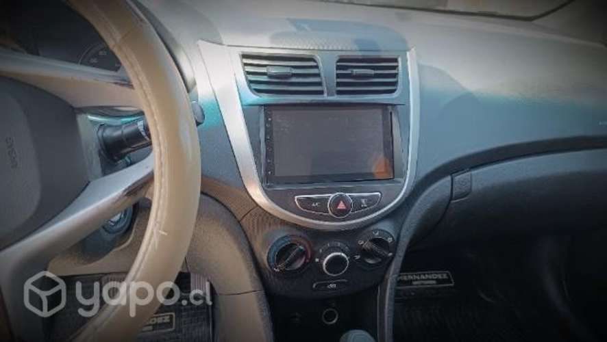 Hyundai accent sedan automático Excelente estado