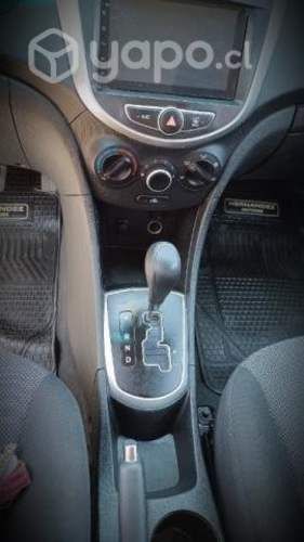 Hyundai accent sedan automático Excelente estado