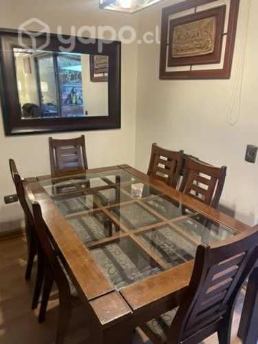 Mesa de comedor con 6 sillas - Excelente estado
