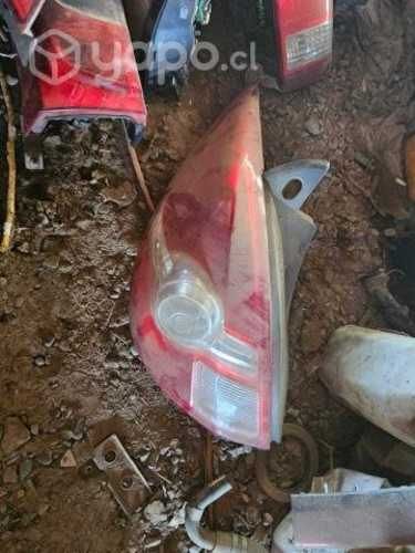 Foco trasero nissan tiida sport