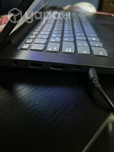 Lenovo V14 G2-ITL con i3 de 11th (fotos al chat)