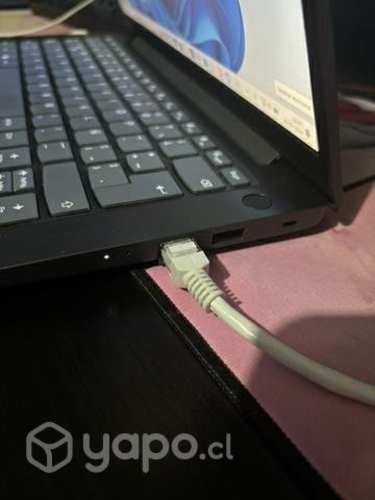 Lenovo V14 G2-ITL con i3 de 11th (fotos al chat)