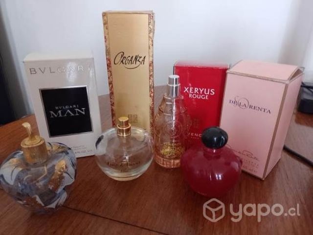 Envases vacíos de perfumes