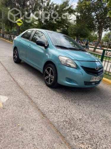 Toyota yaris básico
