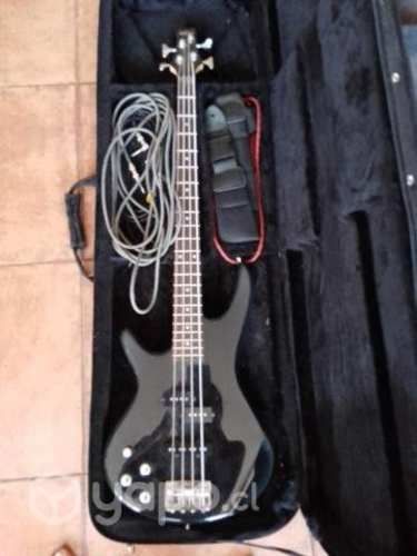 Bajo Ibanez para zurdo