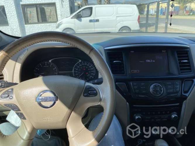 Nissan pathfinder 2015