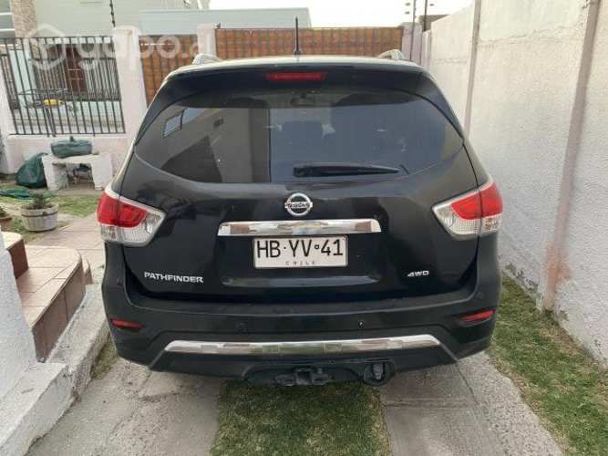 Nissan pathfinder 2015