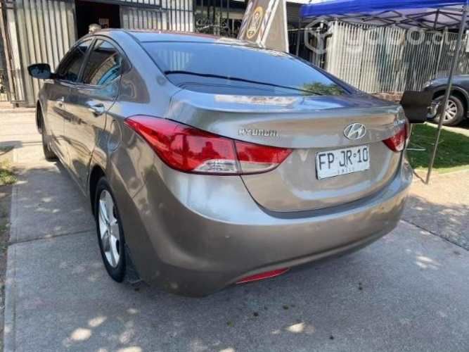 Vendo hyundai elantra 2013 version full abs