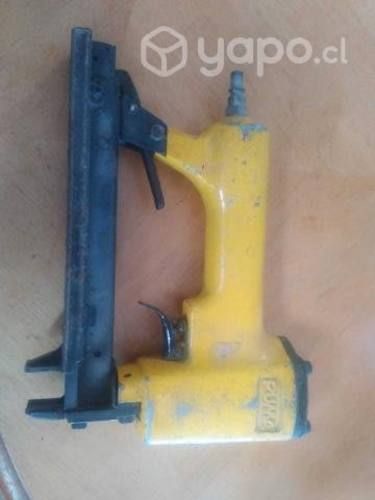 Corcheteadora neumatica Puma At-3001