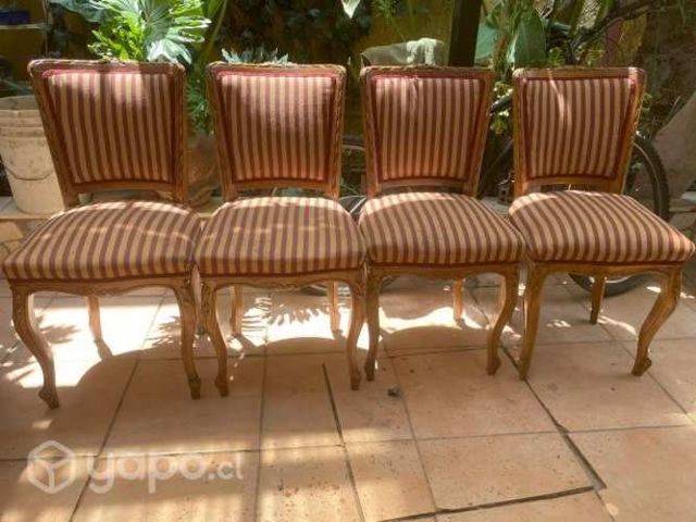 Cuatro sillas antiguas de Lingue