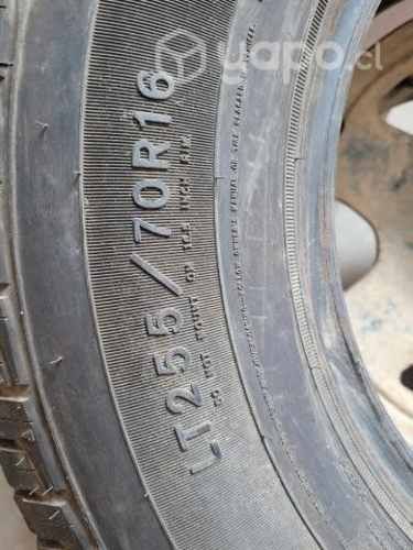 Neumatico para camiontea