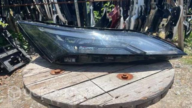 Optico derecho nissan xtrail (23-24)