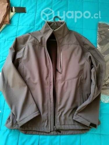 Chaqueta softshell camisa pantalón sweater cuello