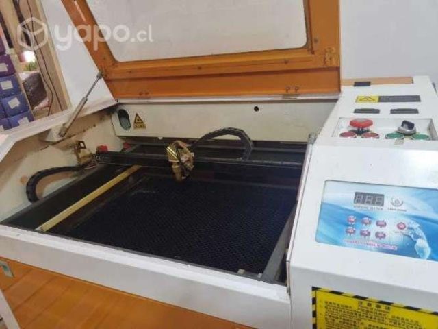 Maquina corte y grabado láser