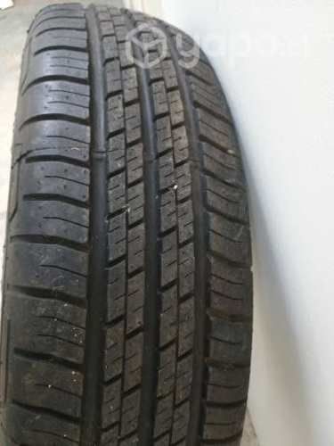 Neumatico Continental prácticamente nuevo 205R16