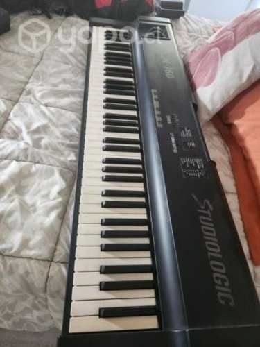 Controlador midi FATAR 76 teclas + Interfaz Audio