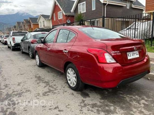 Nissan versa 2018