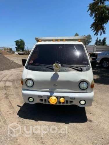 Camioneta con tolva 100% operativa