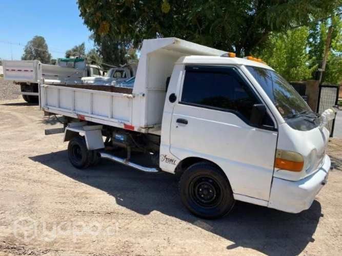 Camioneta con tolva 100% operativa