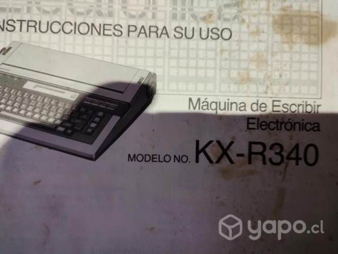 Máquina de escribir funcionando