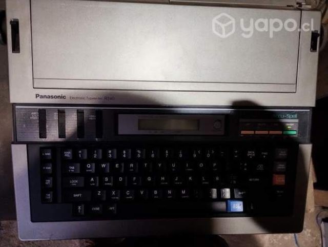 Máquina de escribir funcionando