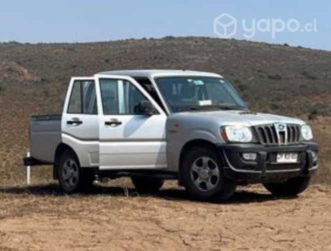 Mahindra new pik up 4*2