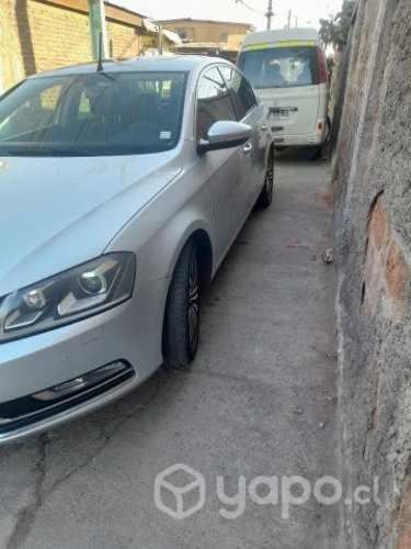 VOLKSWAGEN PASSAT 2013