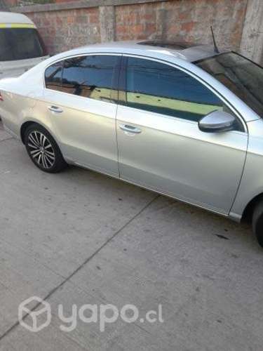 VOLKSWAGEN PASSAT 2013