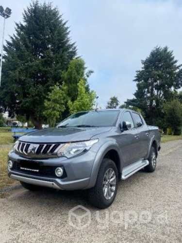 Mitsubishi dakar at 2017