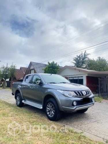 Mitsubishi dakar at 2017