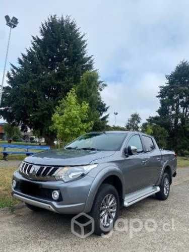 Mitsubishi dakar at 2017