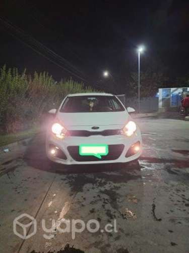 Kia motors rio 2013