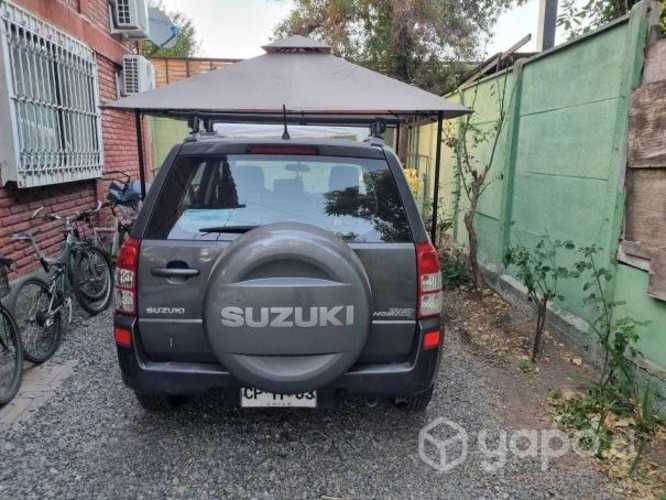 Suzuki grand nomade 2010