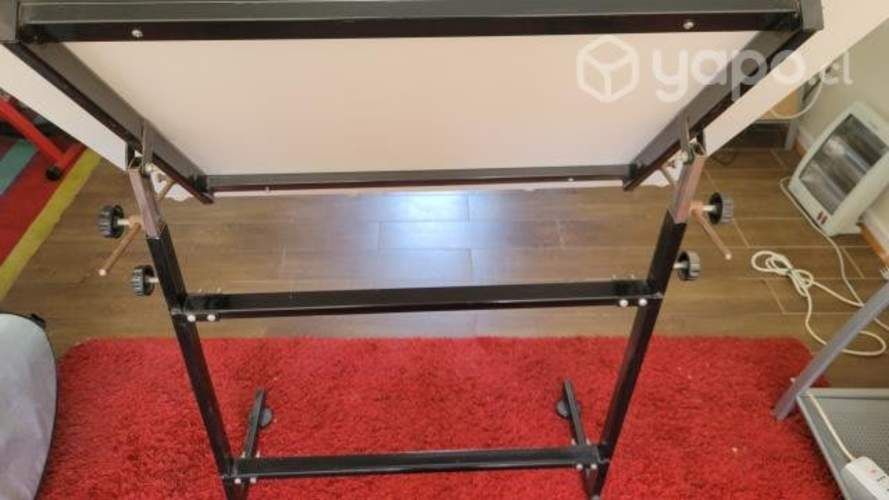 Mesa de dibujo arquitectura ajustable muy poco uso