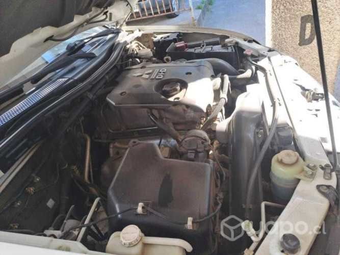 Mitsubishi l200 2013