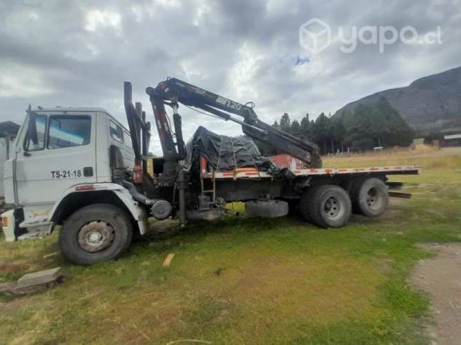 Camion 1720 con grua hiab 120